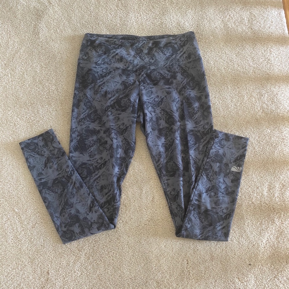 Marika Tek Gray Leggings🦋